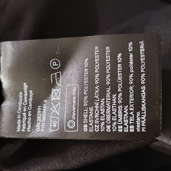 H&M Black Top - Picture 7 of 7